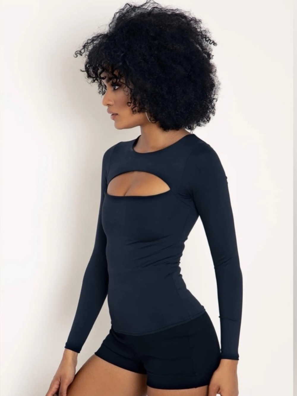 NWT Blackmilk Matte LS Peephole Top ~ LIMITED Black Size Medium - Picture 3 of 12